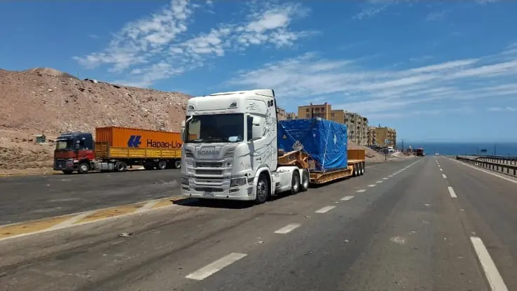 Camión de Oceano Spa en carretera